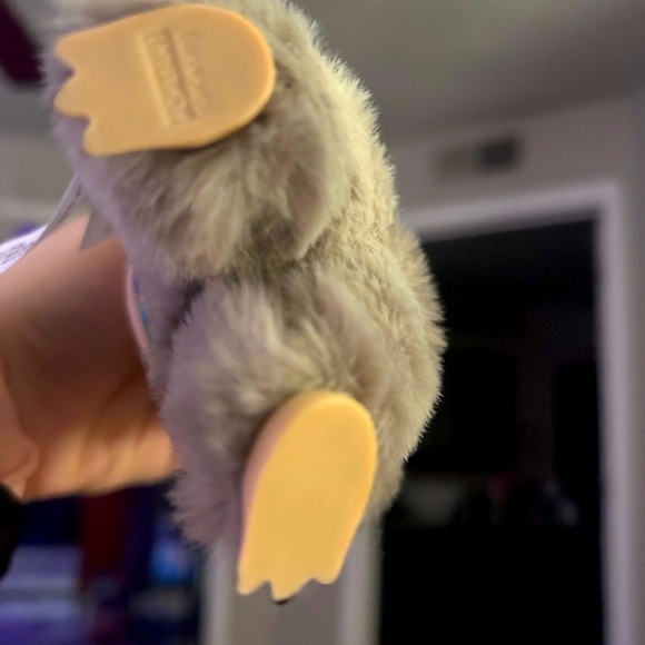 Gray Furry Monster Plush Keychain *NOT POPMART* - Picture 5 of 5